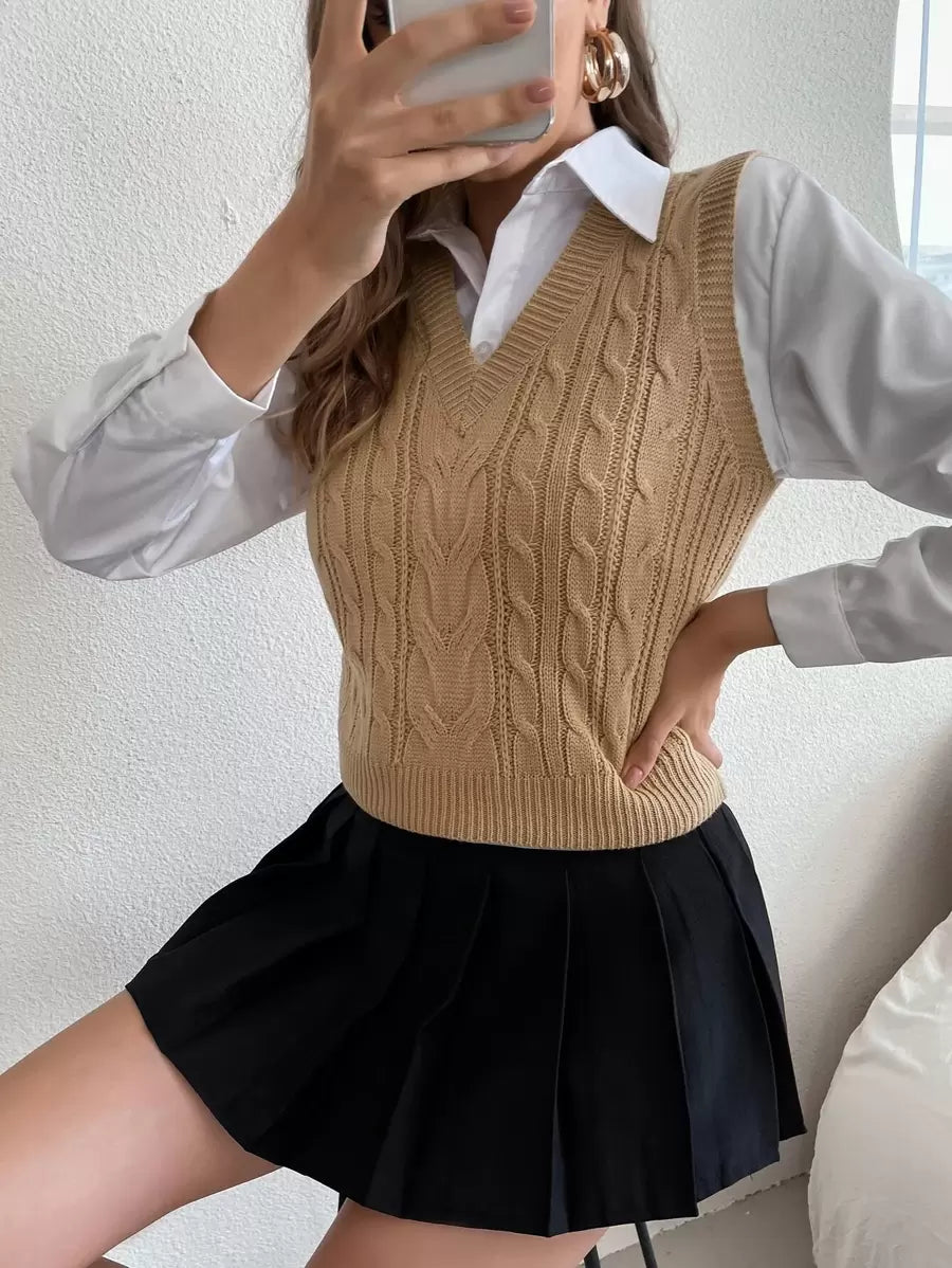 Winifred Classic Cable Knit V-Neck Sleeveless Sweater Vest - Camel
