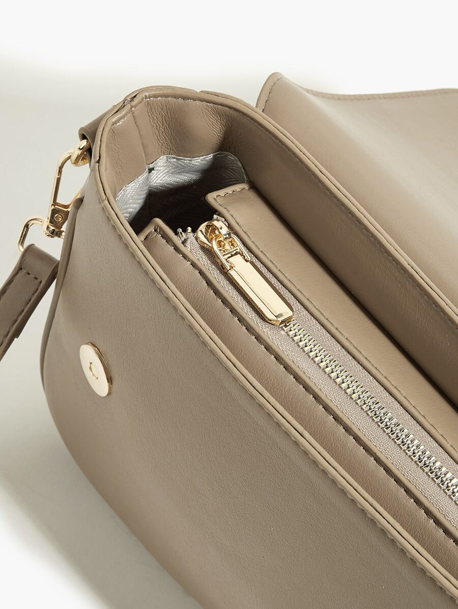 Kilkenny Vintage Flap Crossbody Bag with Buckle Strap
