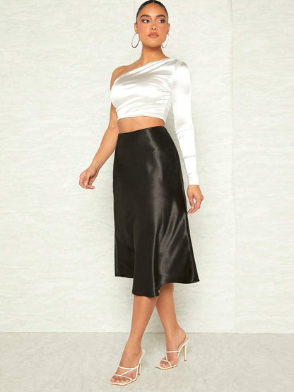 Women's Satin Midi Skirt, Side Zip Silky A-Line Skirt for Evening and Wedding Guest - Apricot