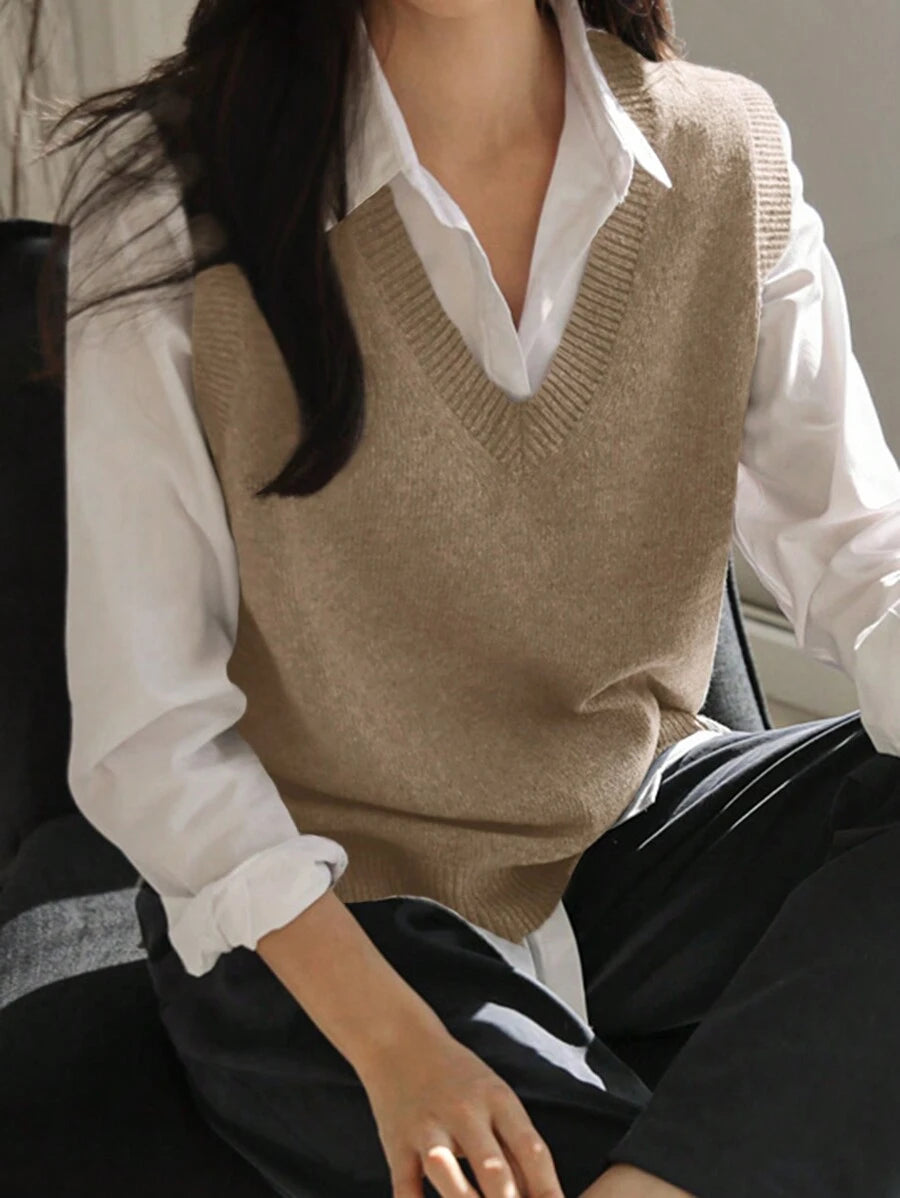 Women's V-Neck Knit Sweater Vest, Sleeveless Layering Top for Fall Work Casual - Black
