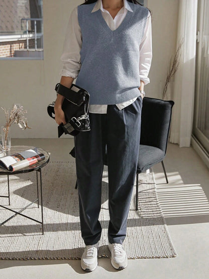 Women's V-Neck Knit Sweater Vest, Sleeveless Layering Top for Fall Work Casual - Blue