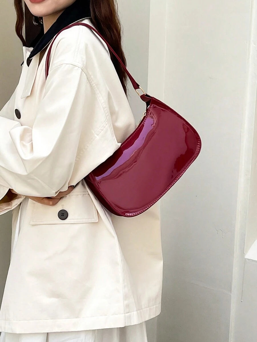 Women's Curved Shoulder Bag, Small Faux Leather Underarm Purse for Everyday and Evening