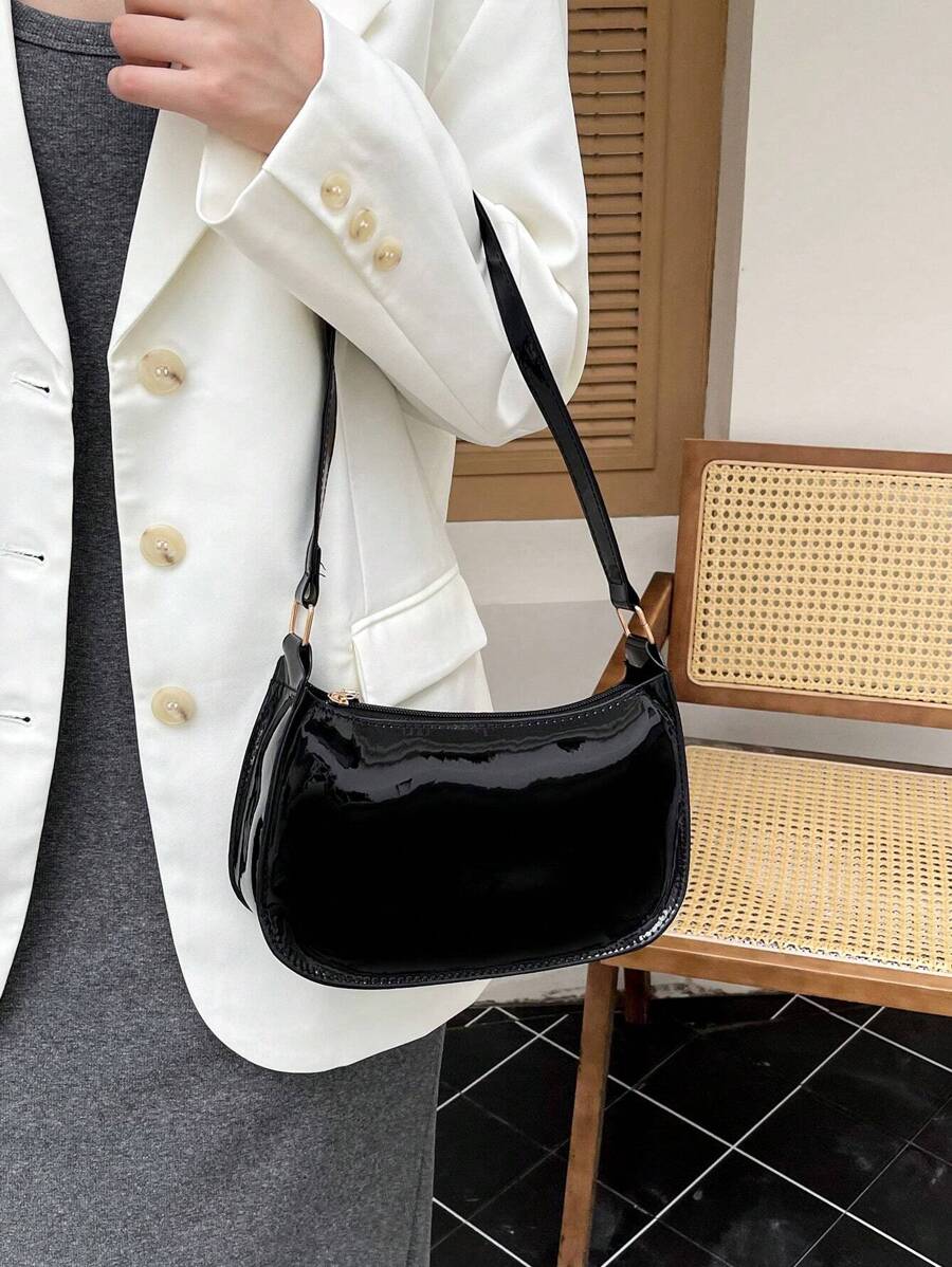 Women's Curved Shoulder Bag, Small Faux Leather Underarm Purse for Everyday and Evening