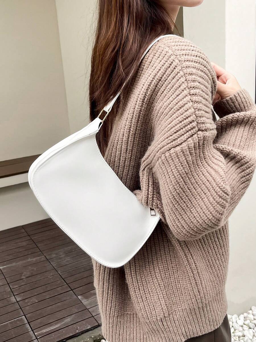 Women's Curved Shoulder Bag, Small Faux Leather Underarm Purse for Everyday and Evening