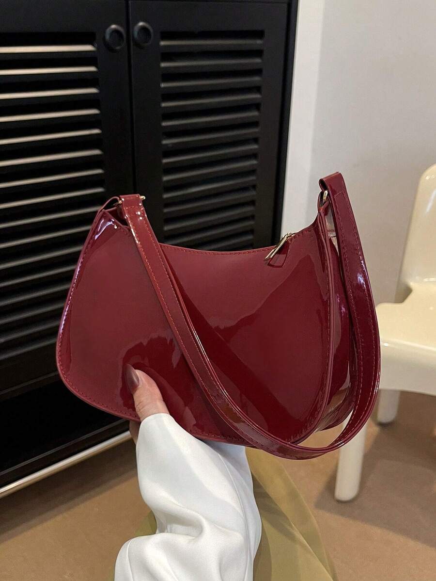 Women's Curved Shoulder Bag, Small Faux Leather Underarm Purse for Everyday and Evening