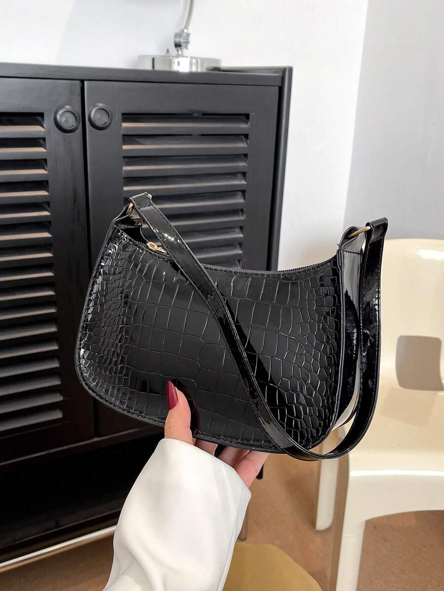 Women's Curved Shoulder Bag, Small Faux Leather Underarm Purse for Everyday and Evening