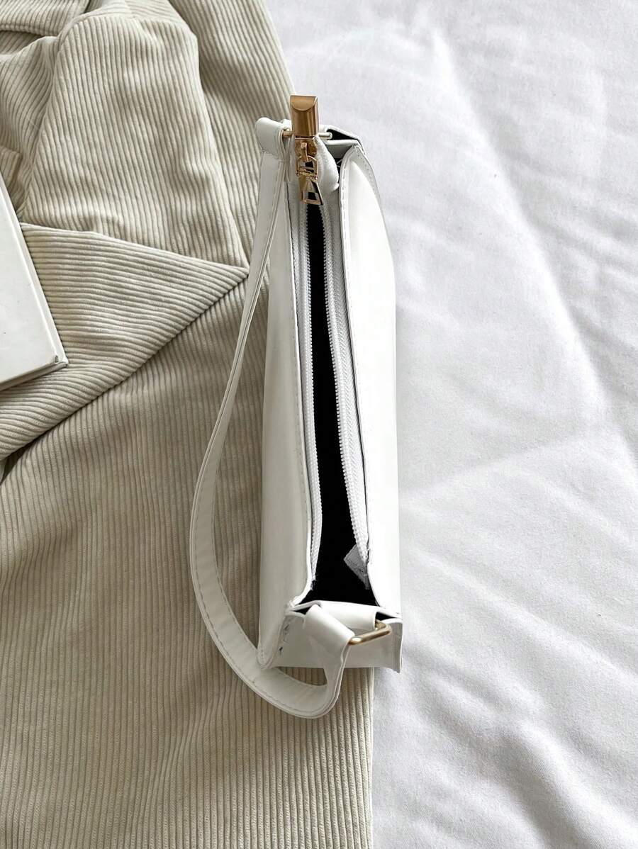 Women's Curved Shoulder Bag, Small Faux Leather Underarm Purse for Everyday and Evening
