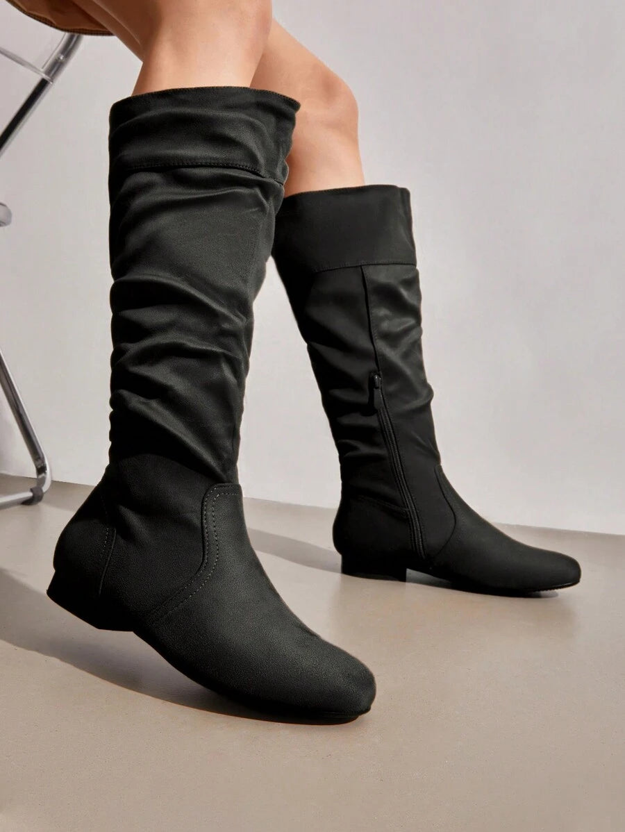 Women's  Black Knee High Pull On Winter Weather Black Boots Elegant & Fashionable Classic Slouchy Warm Gift  Boots Mensa