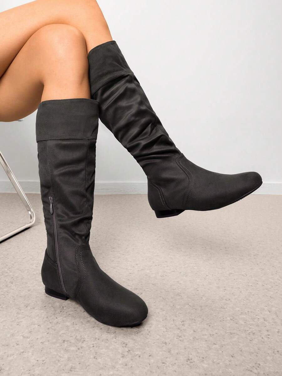 Women's  Black Knee High Pull On Winter Weather Black Boots Elegant & Fashionable Classic Slouchy Warm Gift  Boots Mensa
