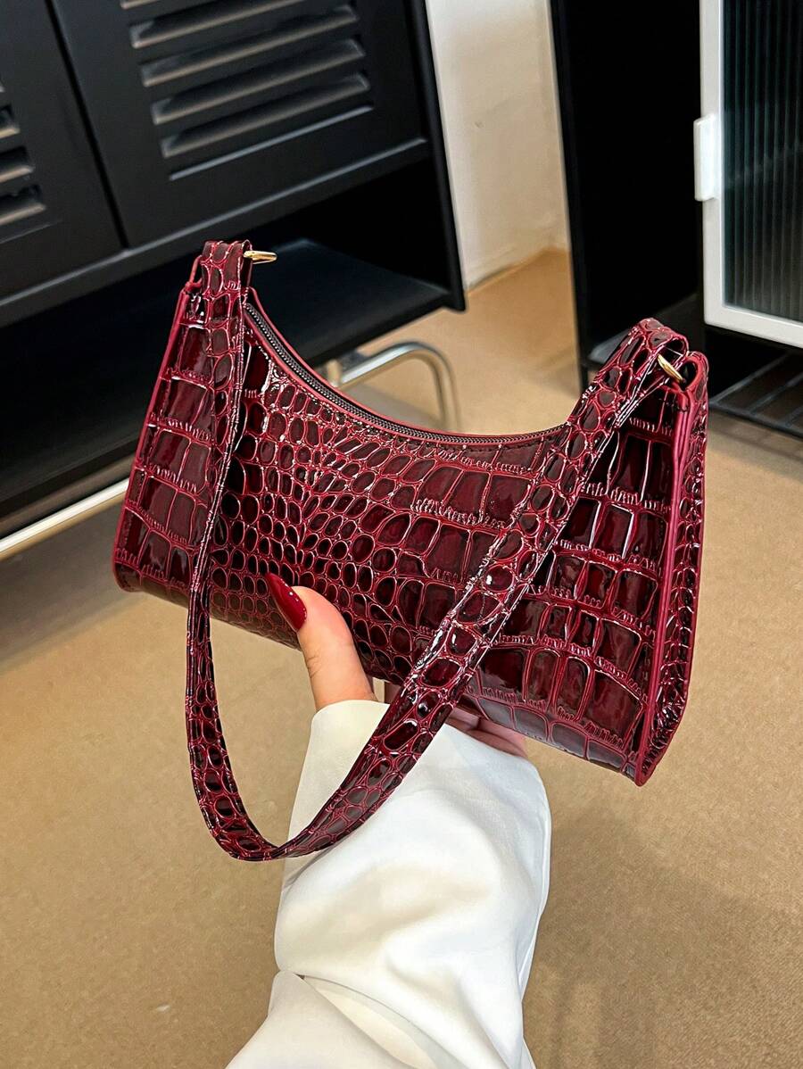 Women's Curved Shoulder Bag, Small Faux Leather Underarm Purse for Everyday and Evening