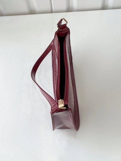 Women's Curved Shoulder Bag, Small Faux Leather Underarm Purse for Everyday and Evening