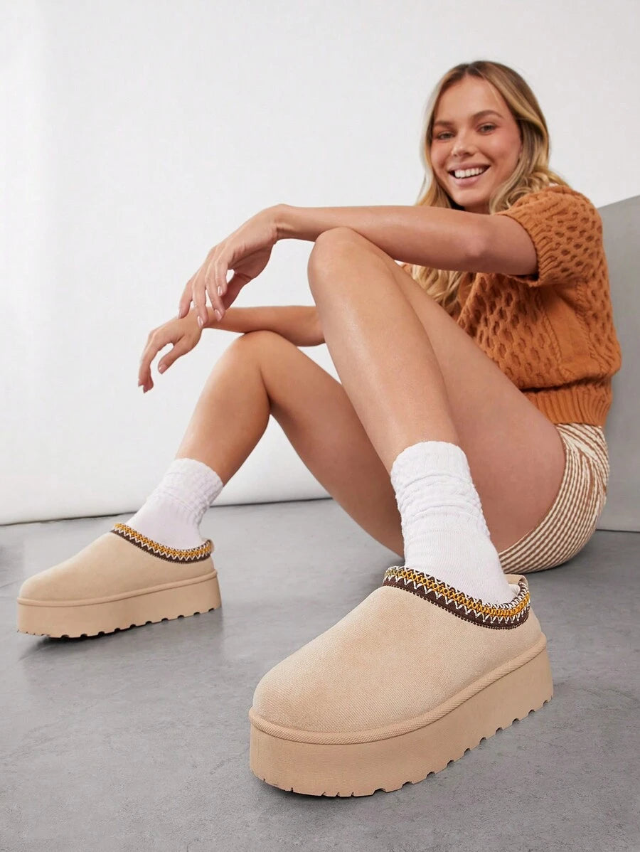 Solezae Women's Faux Suede Round Toe Slip On Fluffy Flatform Slippers Mother's Day Present For Christmas Valentine's Day Mensa