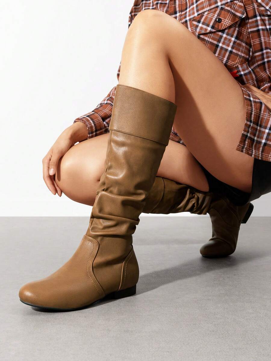 Women's  Black Knee High Pull On Winter Weather Black Boots Elegant & Fashionable Classic Slouchy Warm Gift  Boots Mensa