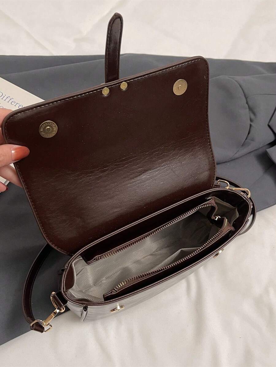 Kilkenny Vintage Flap Crossbody Bag with Buckle Strap