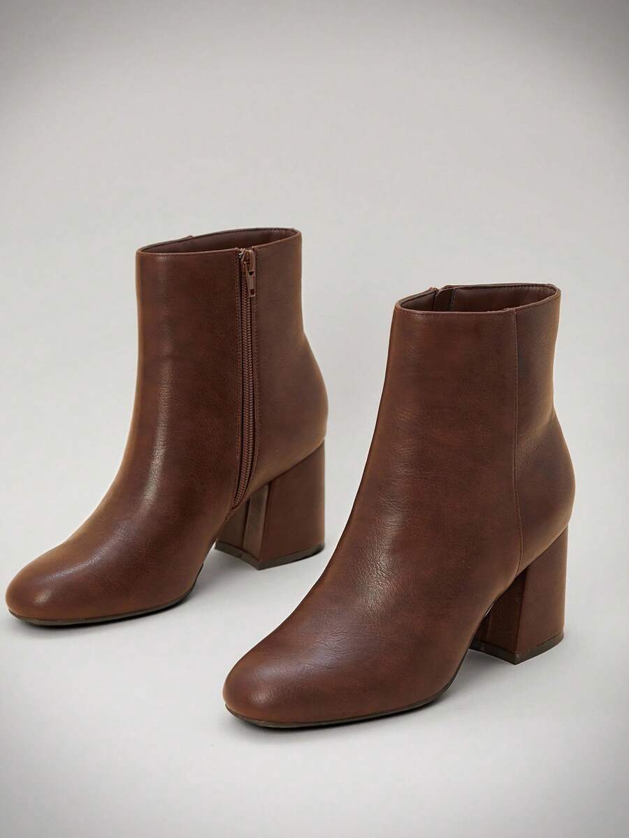 Solezae Women's Comfortable, Essential PU Zip-Up Block Heel Boots For Christmas Valentine's Day Mensa