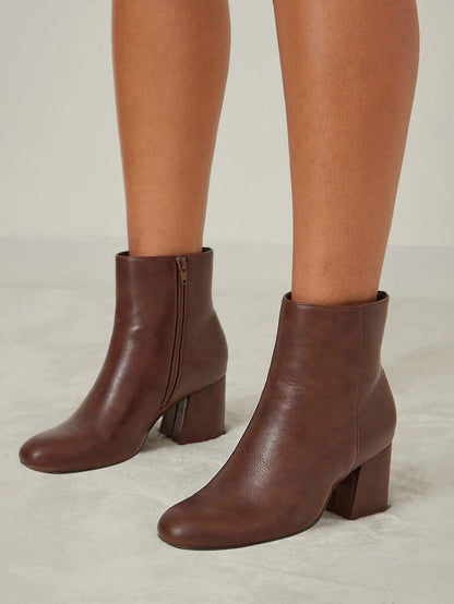 Solezae Women's Comfortable, Essential PU Zip-Up Block Heel Boots For Christmas Valentine's Day Mensa