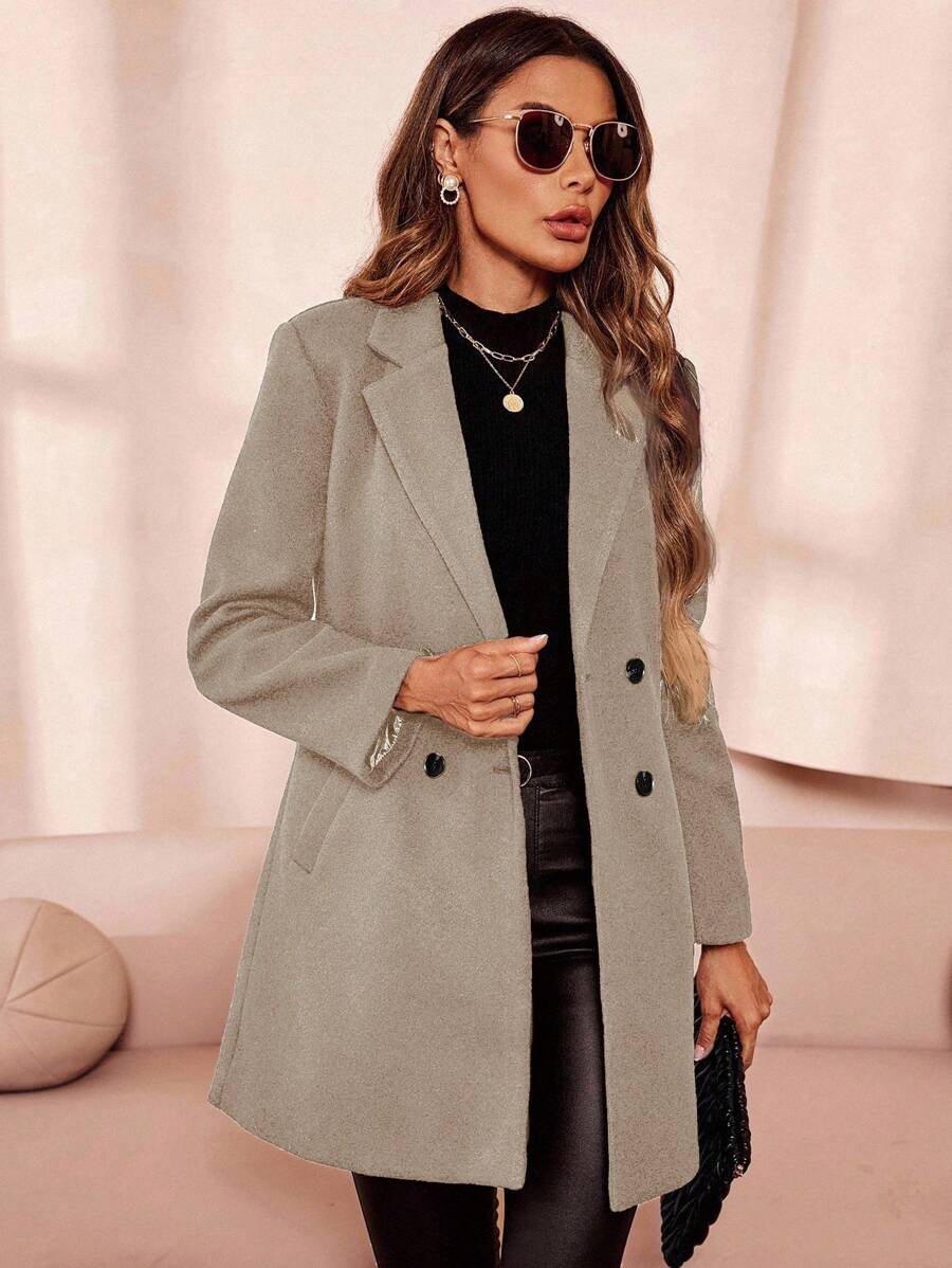 Aveline Double-Breasted Lapel Coat with Tailored Thigh-Length Cut - Red Violet