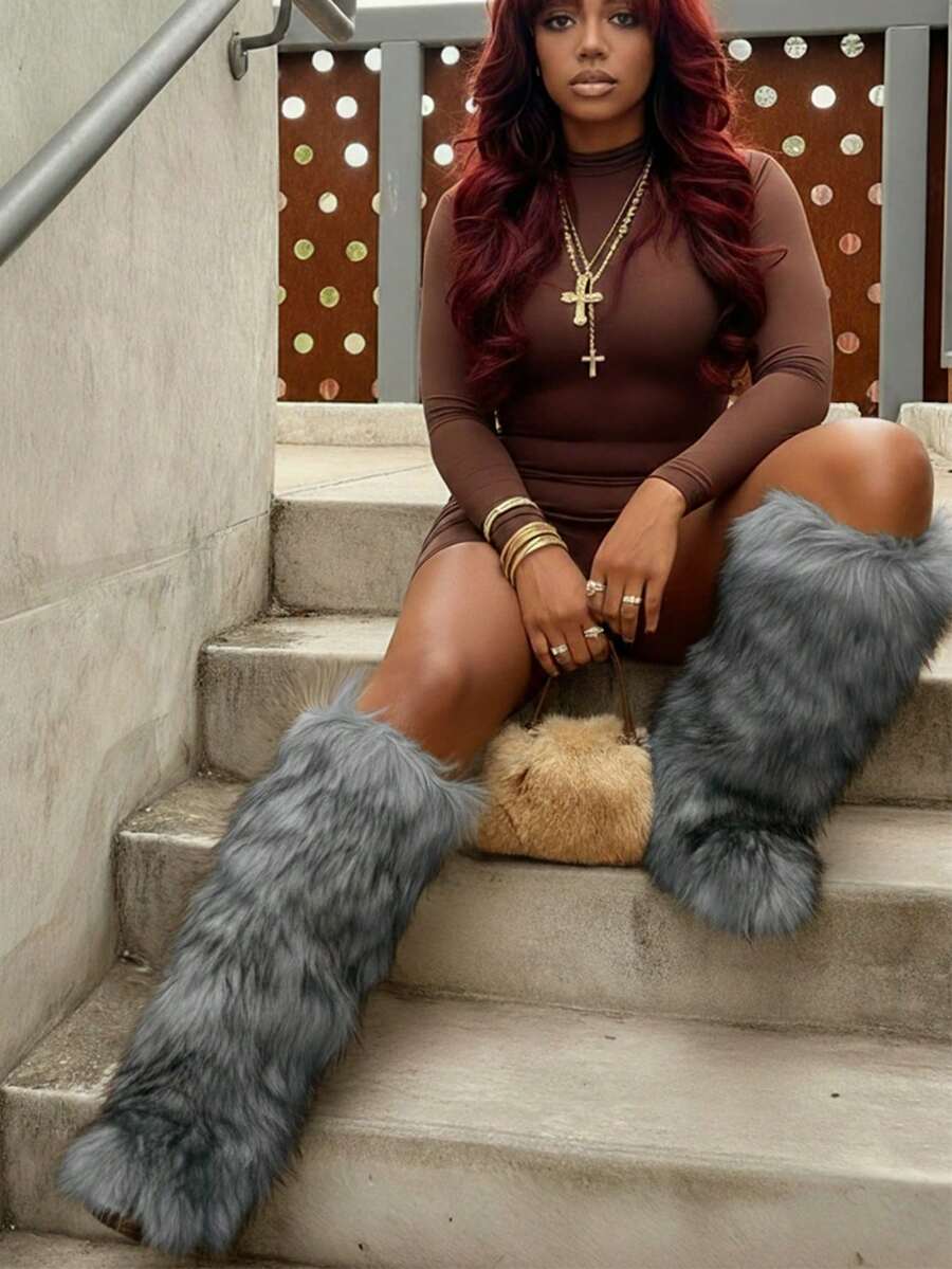 Women's Winter Furry Snow Boots Fuzzy Fluffy Round Toe Suede Booties Flat Heel Slip On Outdoor Indoor Shoes Fashion Warm Fluffy Shoes Mensa