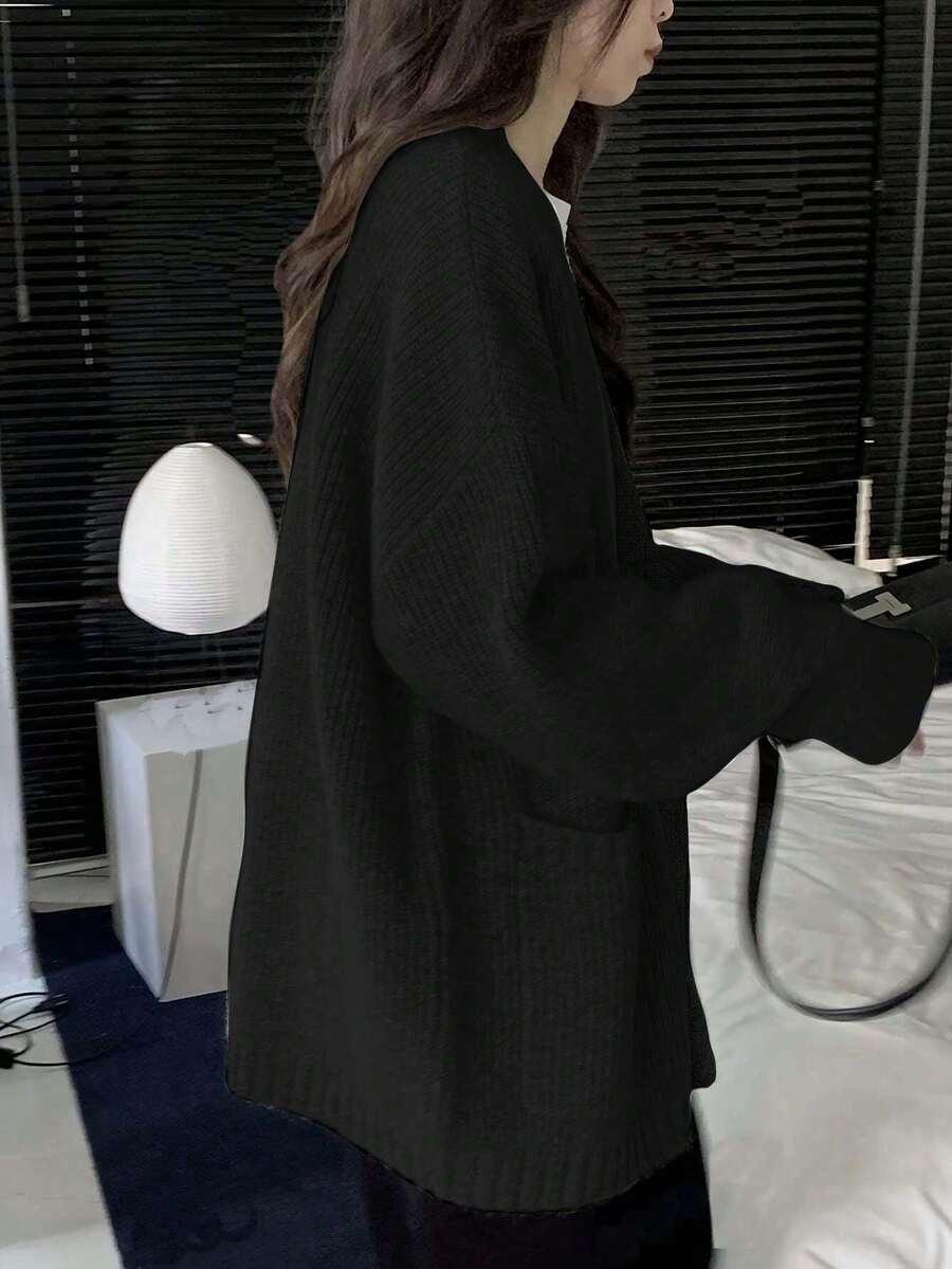Bettina Oversized Chunky Cardigan with V Neck and Pockets - Black