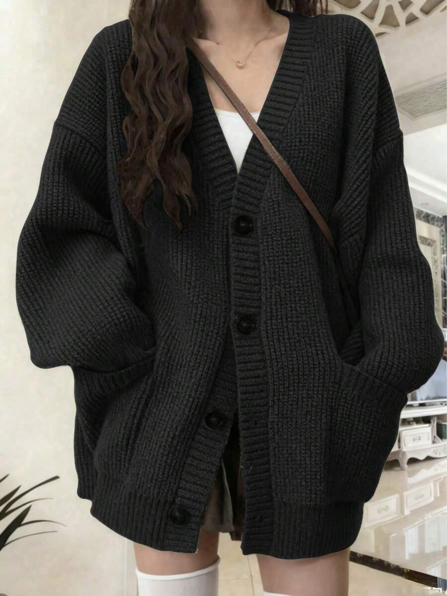 Bettina Oversized Chunky Cardigan with V Neck and Pockets - Black