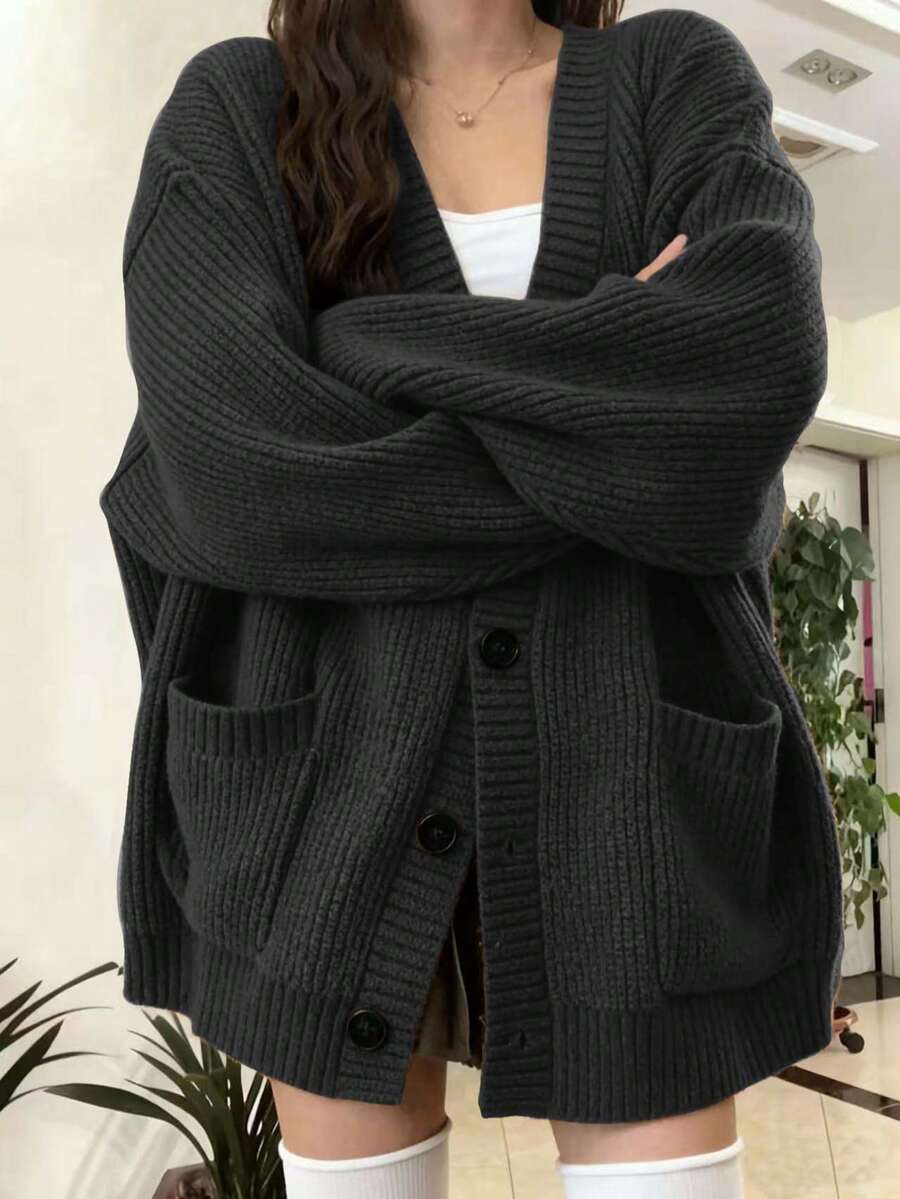 Bettina Oversized Chunky Cardigan with V Neck and Pockets - Black