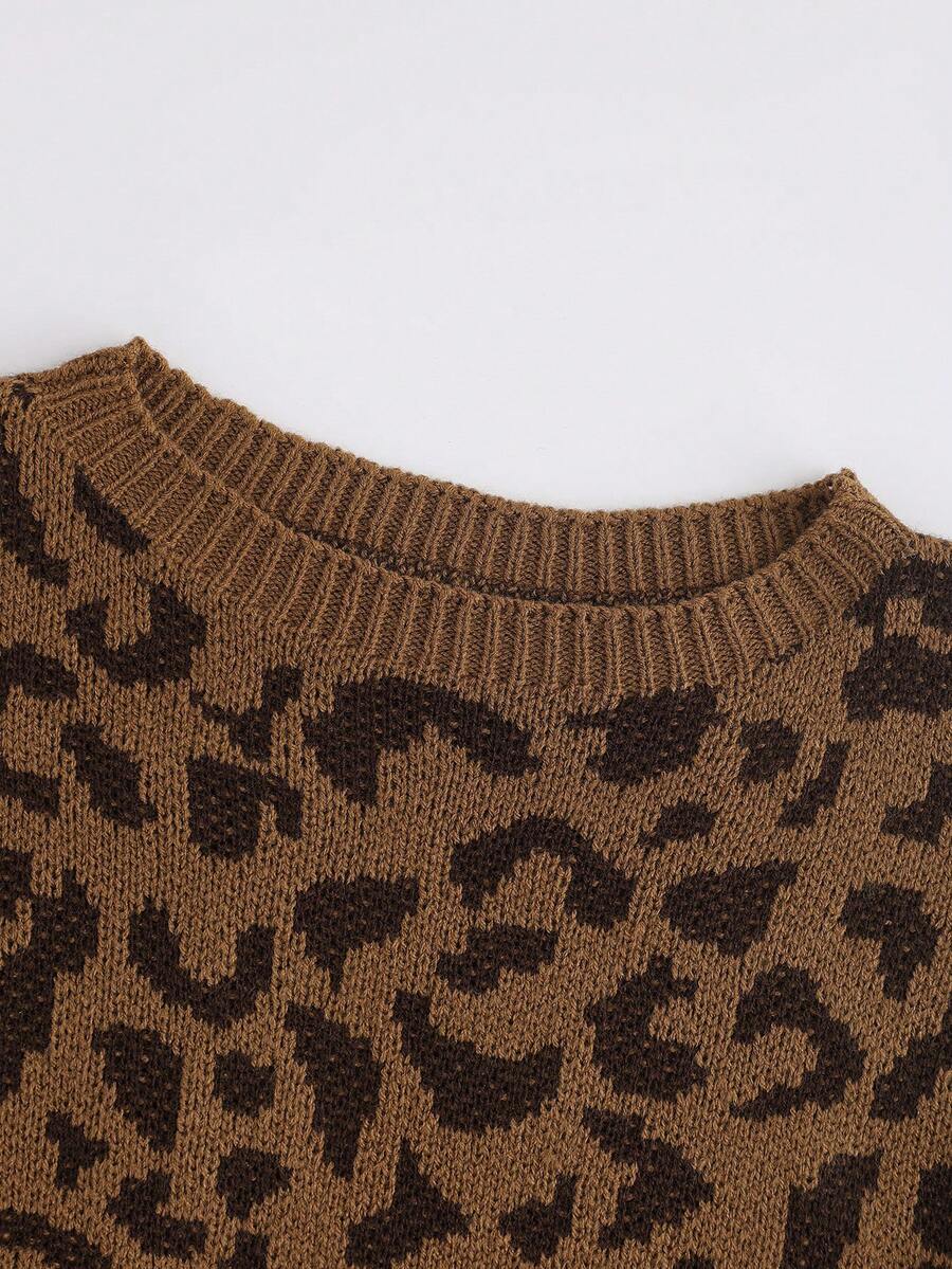 Oriana Cropped Cable Knit Sweater with Crew Neck - Leopard