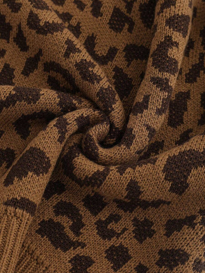 Oriana Cropped Cable Knit Sweater with Crew Neck - Leopard
