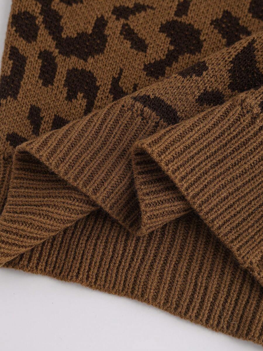 Oriana Cropped Cable Knit Sweater with Crew Neck - Leopard
