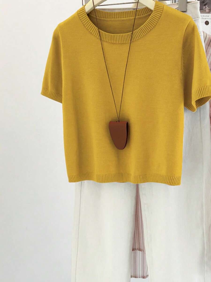Women's Fine Knit Short Sleeve Top, Crew Neck Sweater Tee for Work and Layering - Grass Green