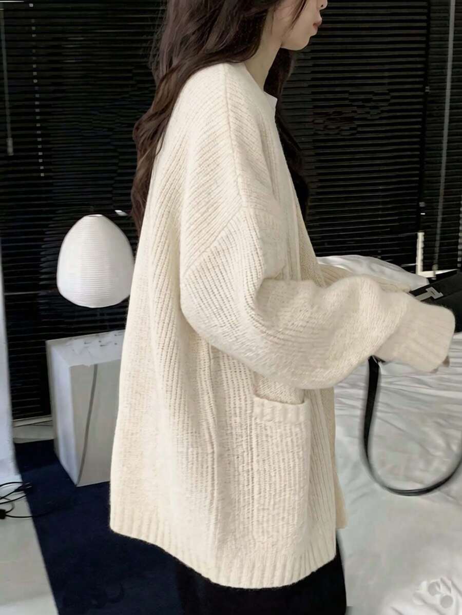 Bettina Oversized Chunky Cardigan with V Neck and Pockets - Cream