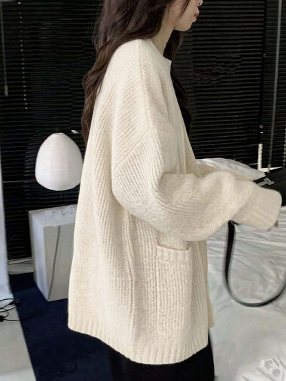 Bettina Oversized Chunky Cardigan with V Neck and Pockets - Cream