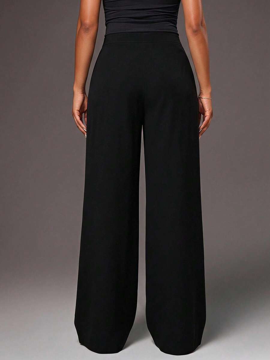 Theodora High Waist Pleated Oversized Wide Leg Suit Trousers - Black with Gold Chain