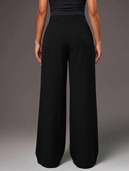 Theodora High Waist Pleated Oversized Wide Leg Suit Trousers - Black with Gold Chain