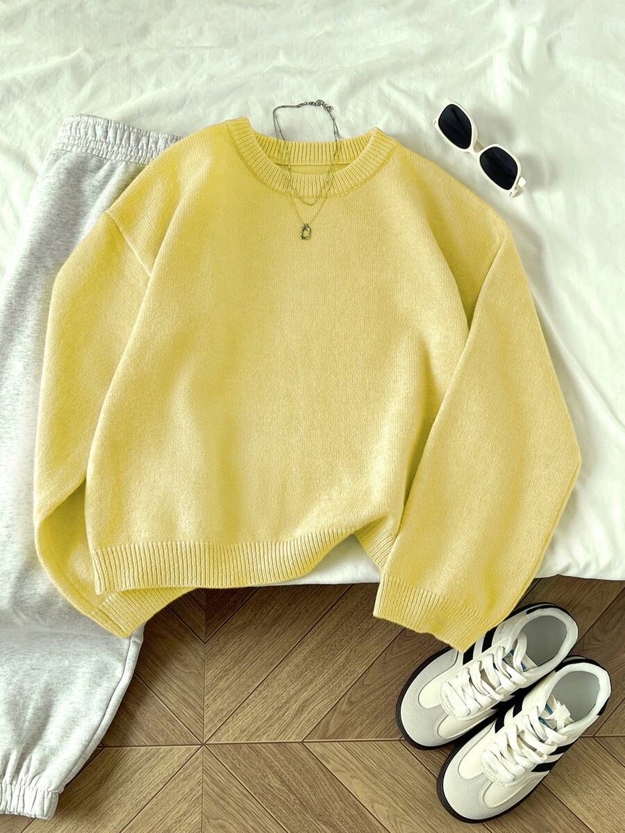 Women's Oversized Crew Neck Pullover Sweater, Relaxed Knit Sweater for Fall Winter - Apricot
