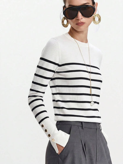 Women's Fine Knit Sweater with Button Cuffs, Lightweight Pullover for Fall Work Casual - Beige
