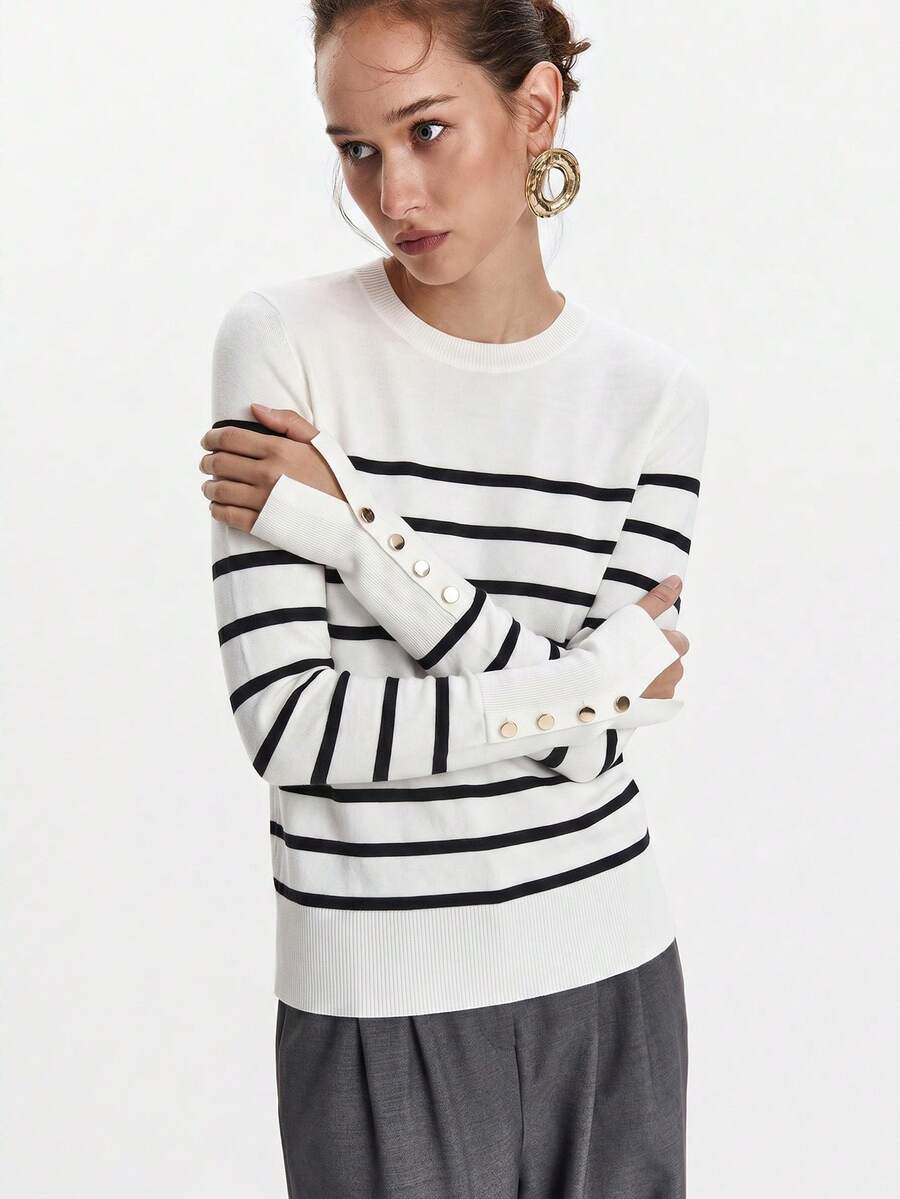 Women's Fine Knit Sweater with Button Cuffs, Lightweight Pullover for Fall Work Casual - Beige