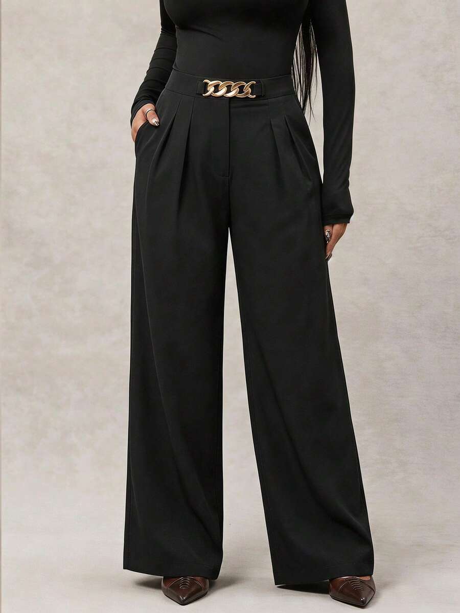 Theodora High Waist Pleated Oversized Wide Leg Suit Trousers - Black with Gold Chain