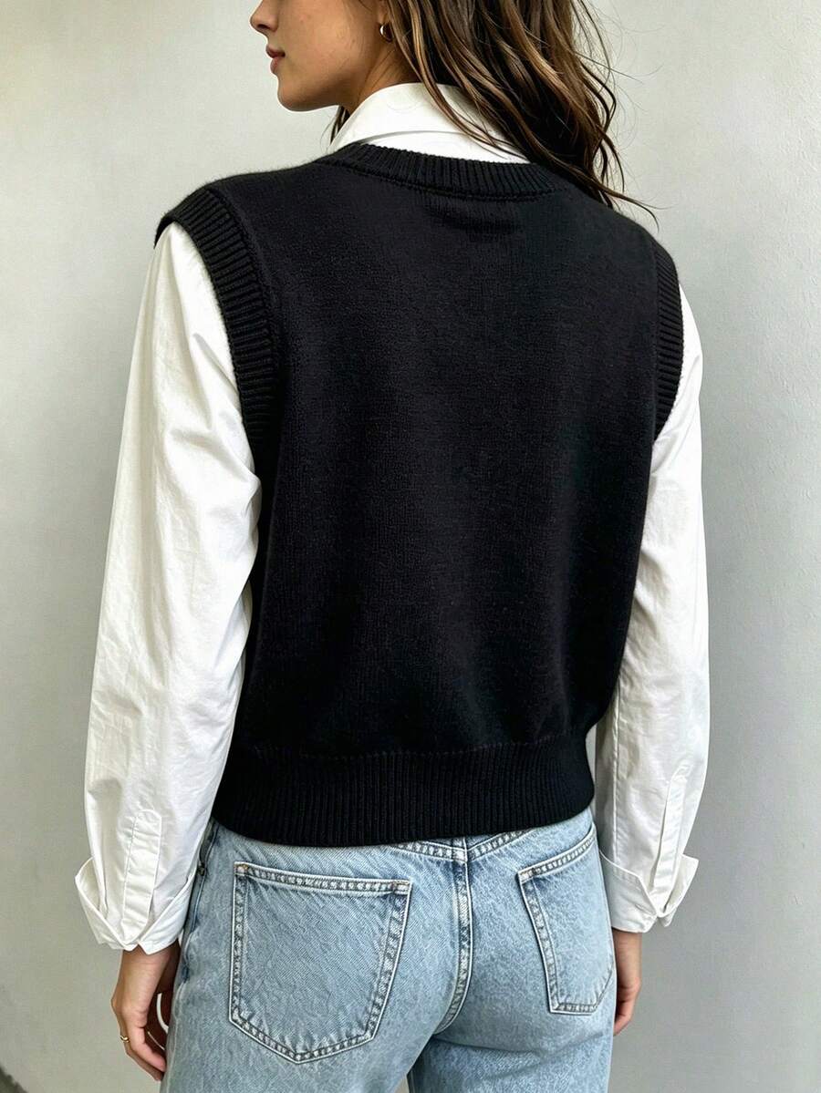 Winifred Classic Cable Knit V-Neck Sleeveless Sweater Vest - Black