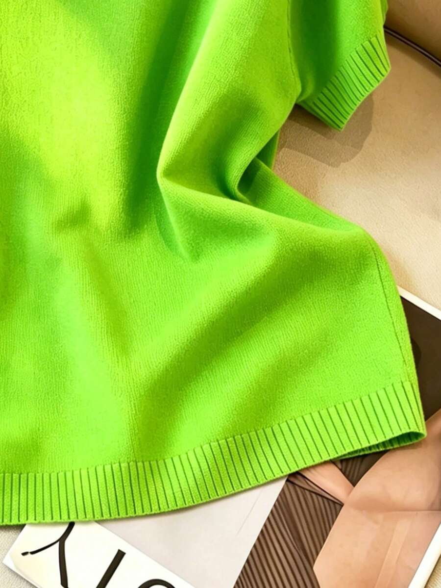 Women's Fine Knit Short Sleeve Top, Crew Neck Sweater Tee for Work and Layering - Green
