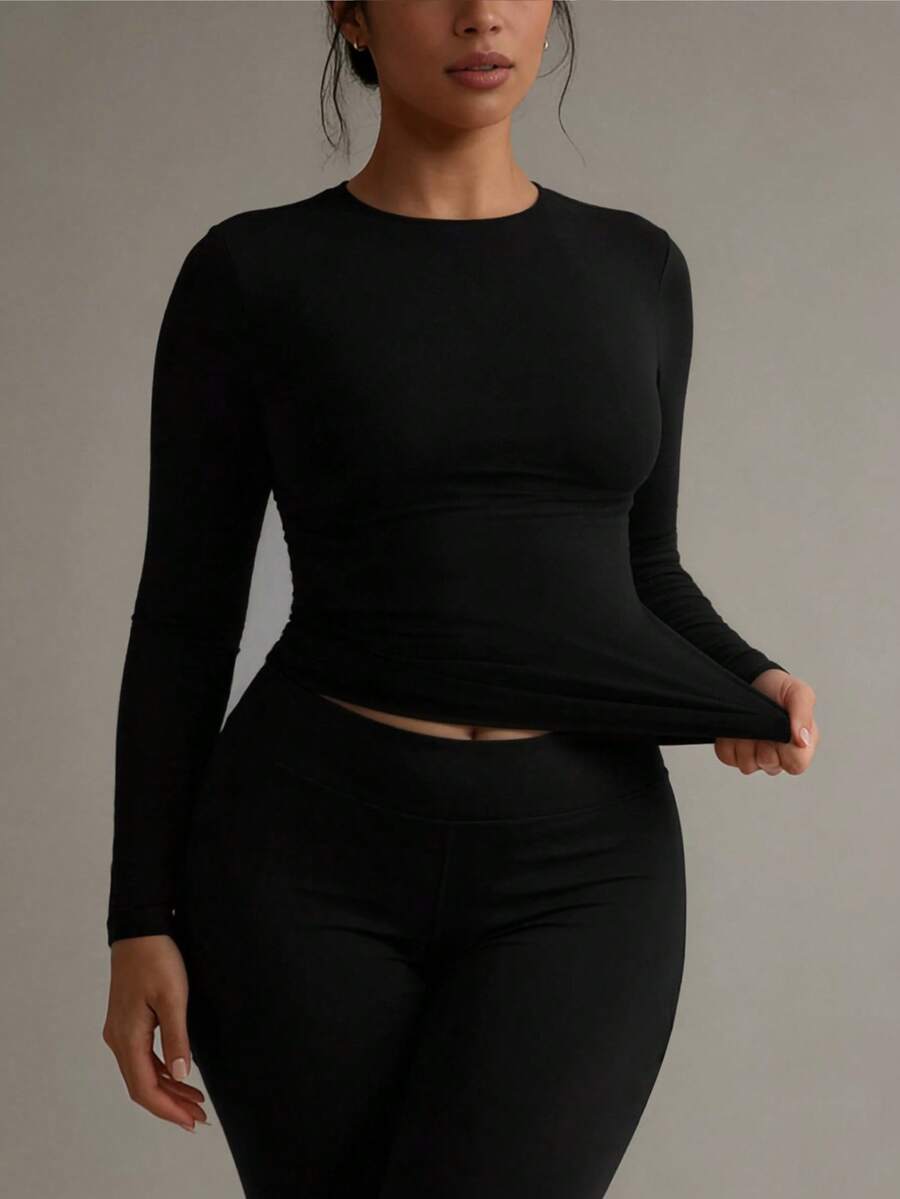 Aurora Slim Fit Round Neck Long Sleeve Tee - Black