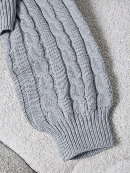 Oriana Cropped Cable Knit Sweater with Crew Neck - Dove Grey