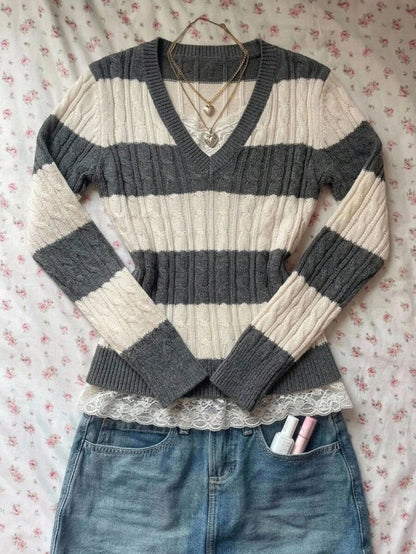 Saskia Slim V Neck Twist Cable Knit Sweater with Contrast Trim - Grey Stripe