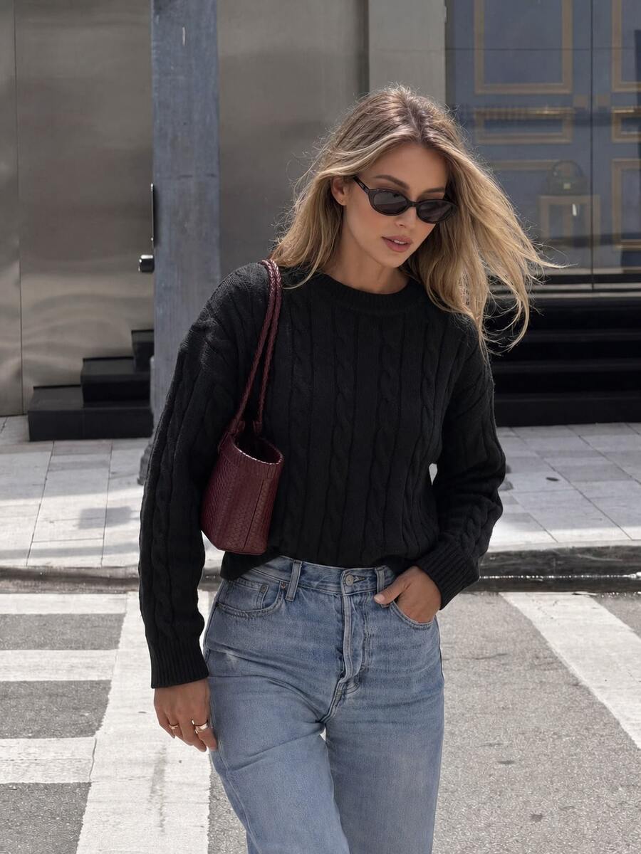 Marlowe Chunky Cable Knit Sweater Loose Crew Neck Pullover - Black
