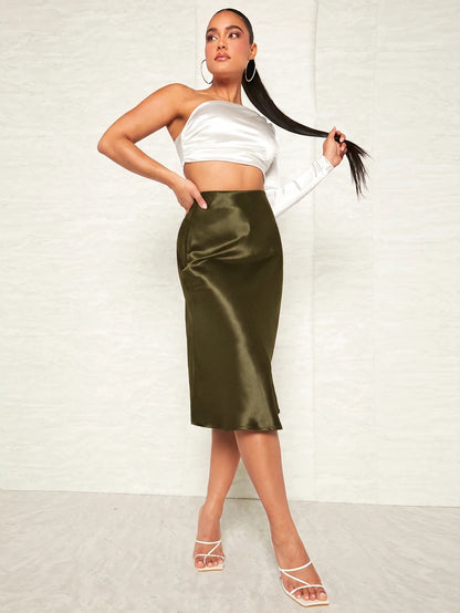 Women's Satin Midi Skirt, Side Zip Silky A-Line Skirt for Evening and Wedding Guest - Burgundy