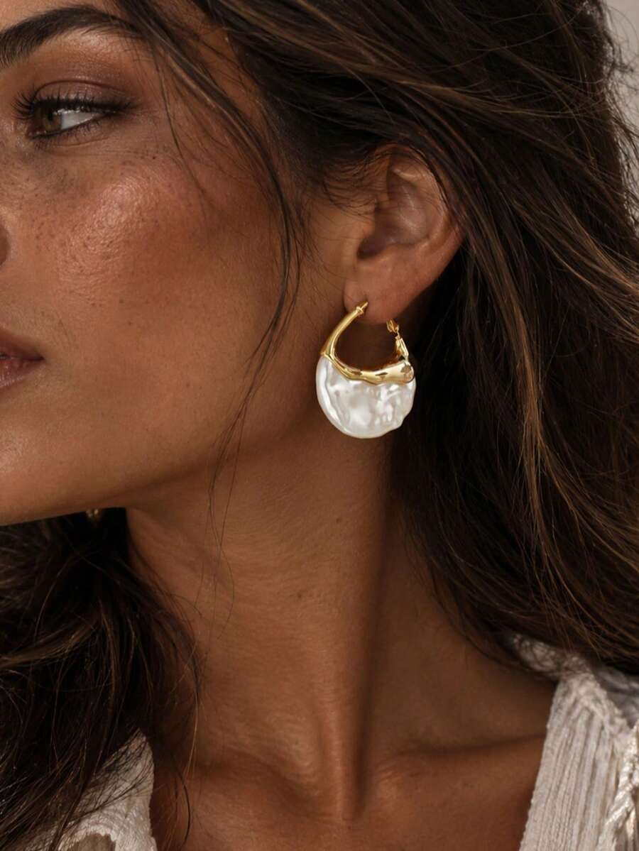 Women's Asymmetrical Gold Drop Earrings, Wavy Metal Hook Statement Earrings, Minimalist Everyday Jewelry - Multicolor