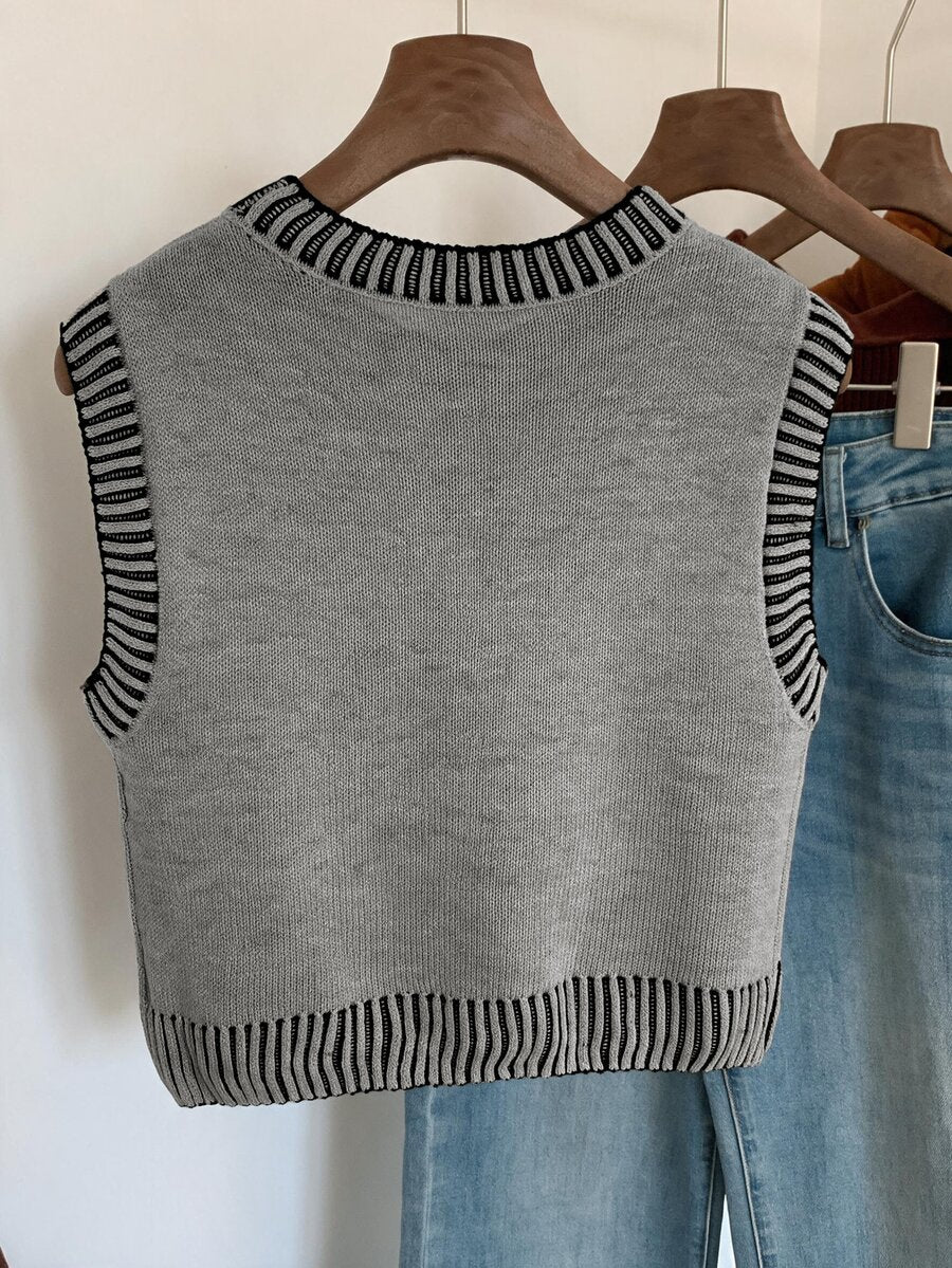 Women's Cropped Cable Knit Sweater Vest, Sleeveless Layering Top for Fall - Coffee Brown