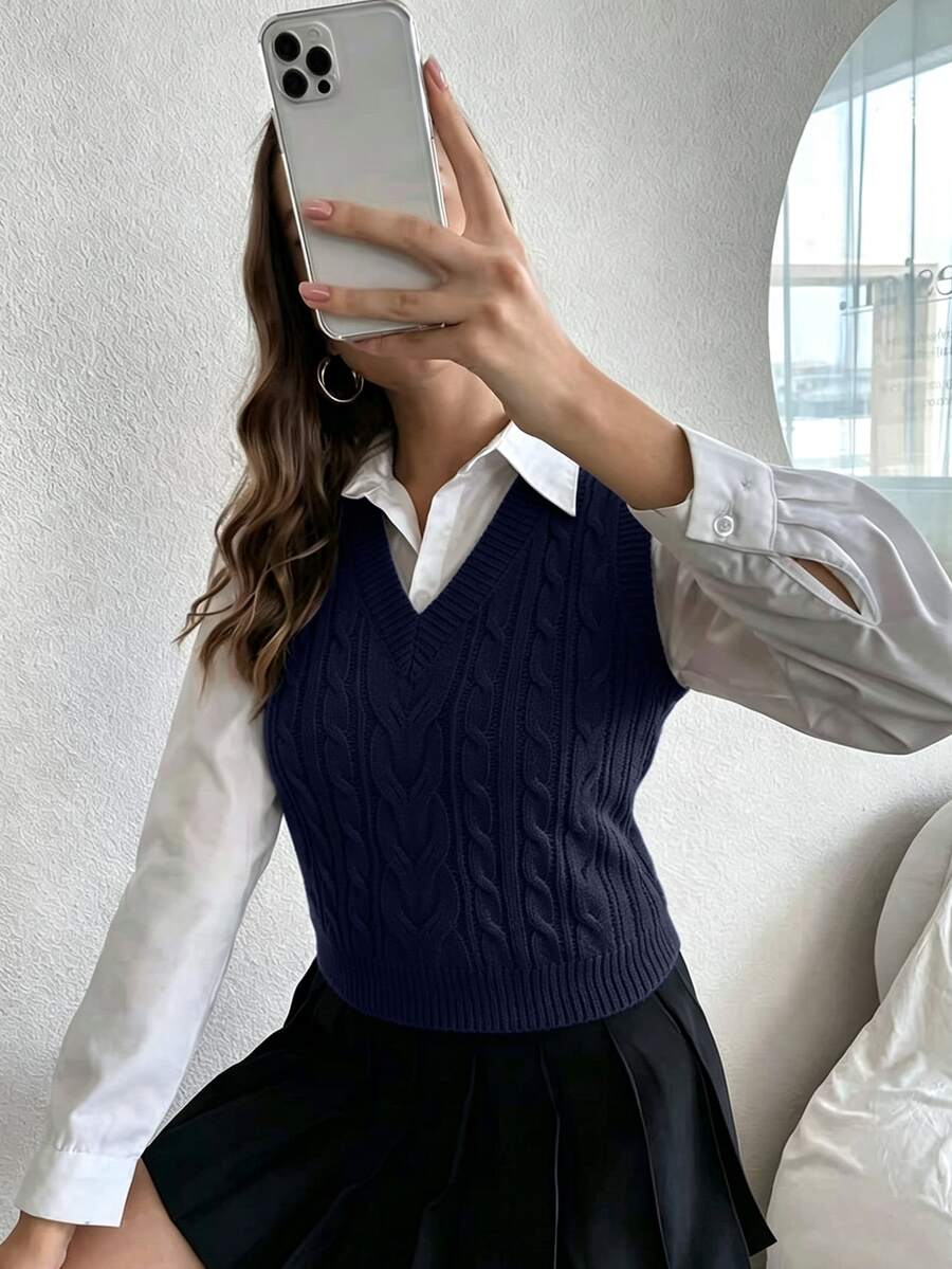 Winifred Classic Cable Knit V-Neck Sleeveless Sweater Vest - Navy
