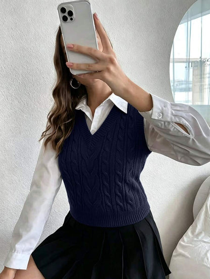 Winifred Classic Cable Knit V-Neck Sleeveless Sweater Vest - Navy