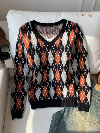 Saskia Slim V Neck Twist Cable Knit Sweater with Contrast Trim - Argyle