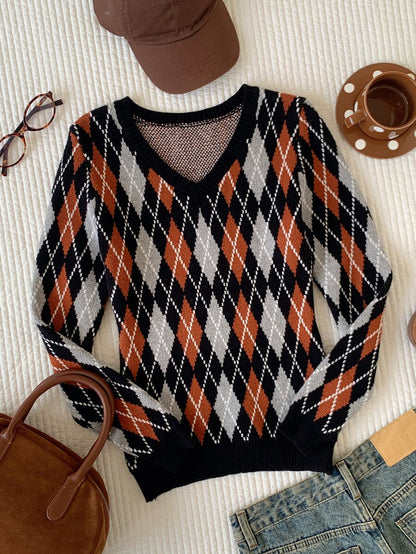 Saskia Slim V Neck Twist Cable Knit Sweater with Contrast Trim - Argyle